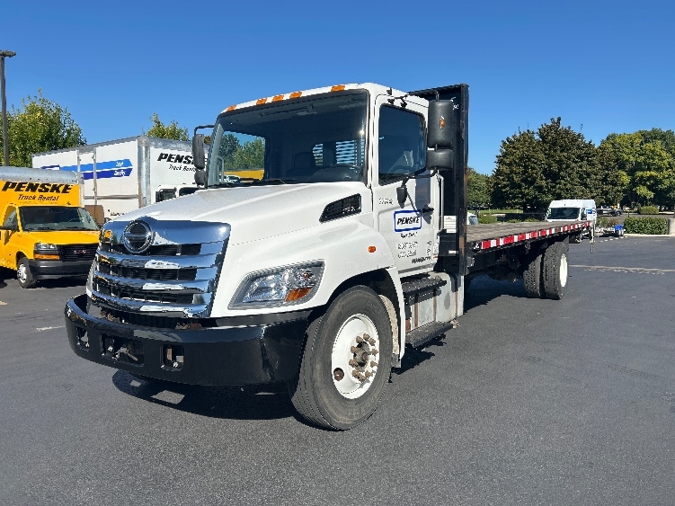 2019 Hino 268 in Portland, OR — photo 3