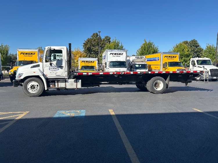 2019 Hino 268 in Portland, OR — photo 4
