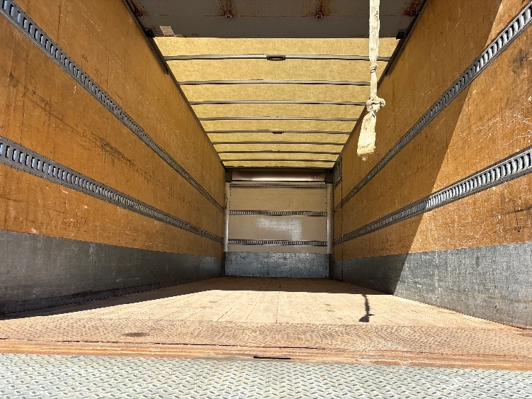 2019 Freightliner eM2 in Gansevoort, NY — photo 10