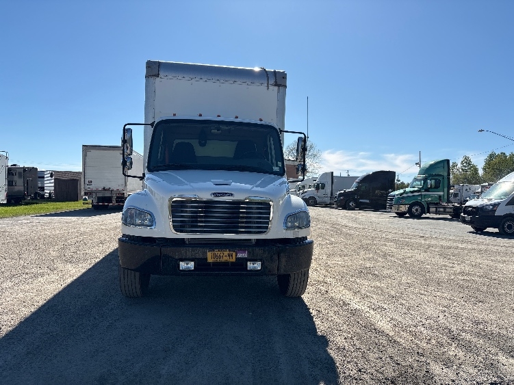 2019 Freightliner eM2 in Gansevoort, NY — photo 2