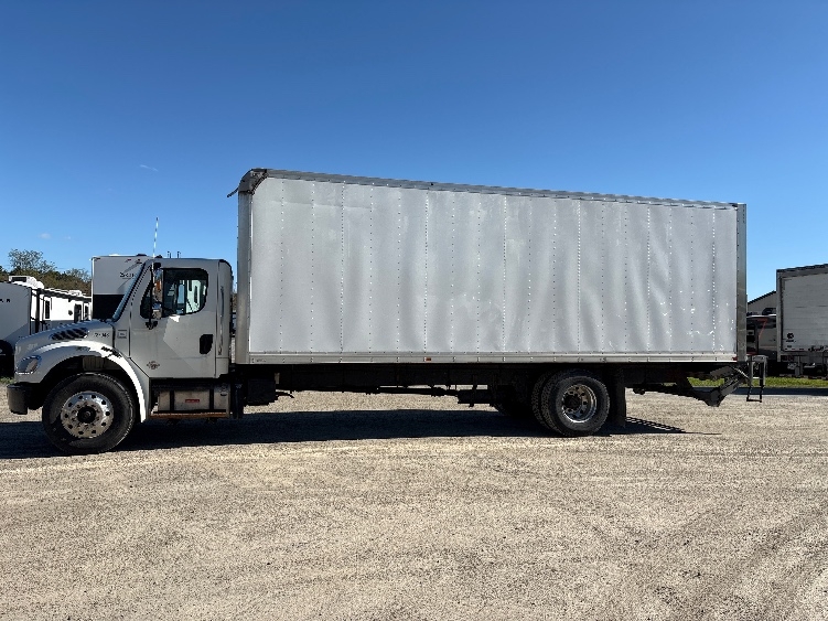2019 Freightliner eM2 in Gansevoort, NY — photo 4