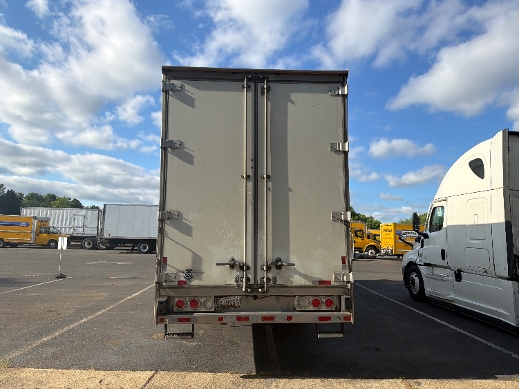 2023 Freightliner eM2 in Capitol Heights, MD — photo 7