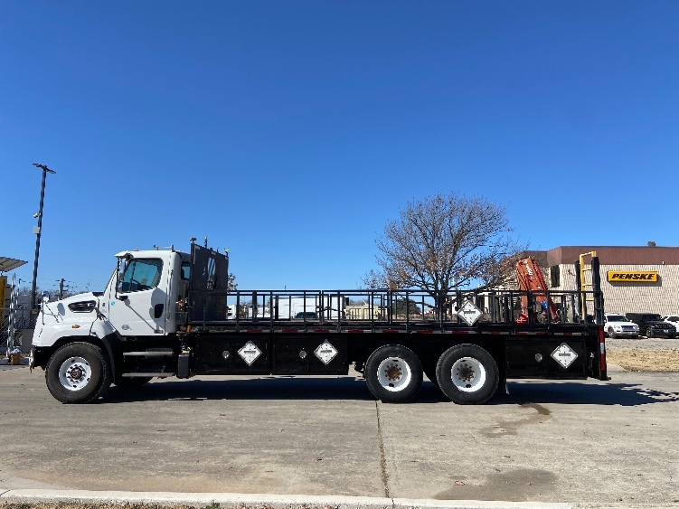 2019 Freightliner 114SD in San Antonio, TX — photo 4