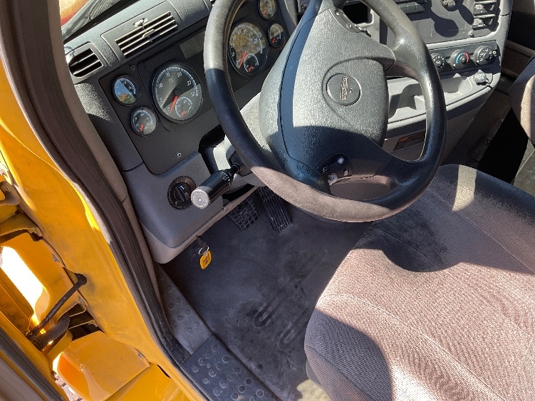 2019 Freightliner Cascadia in Tampa, FL — photo 10