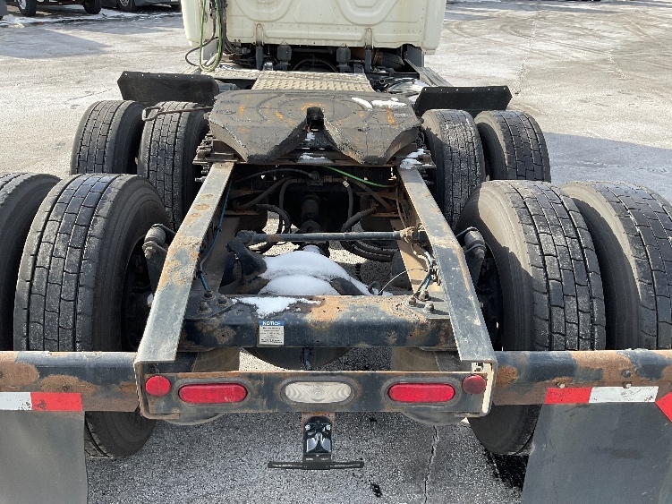 2019 Freightliner Cascadia in Perrysburg, OH — photo 6