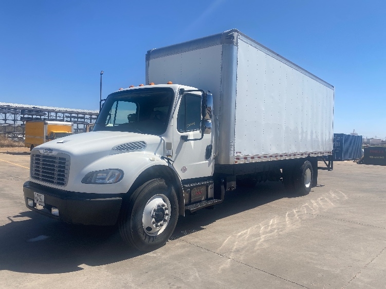 2019 Freightliner M2 106 in Lubbock, TX — photo 3