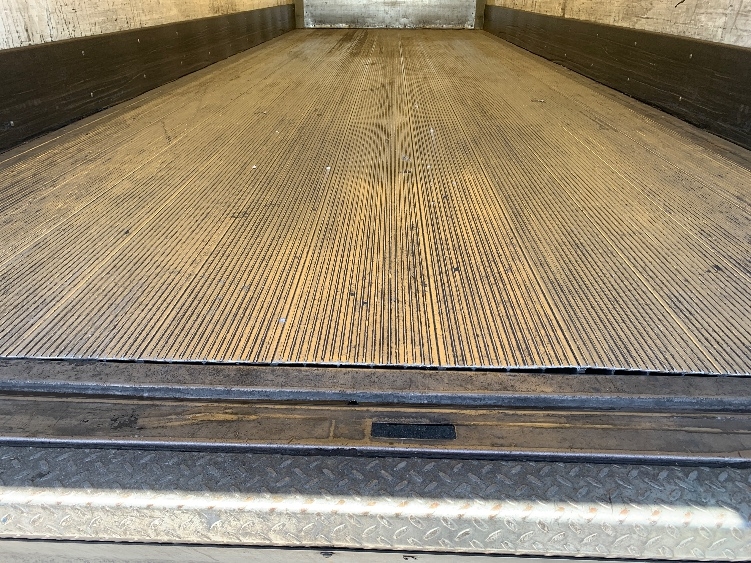 2019 Hino 268 in Torrance, CA — photo 10