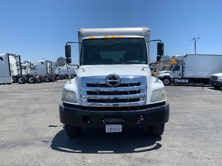 2019 Hino 268 in Torrance, CA — photo 2