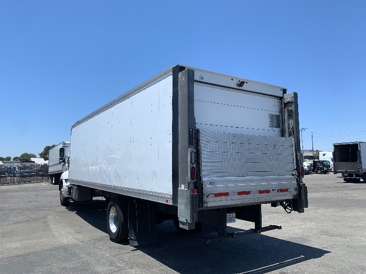2019 Hino 268 in Torrance, CA — photo 6