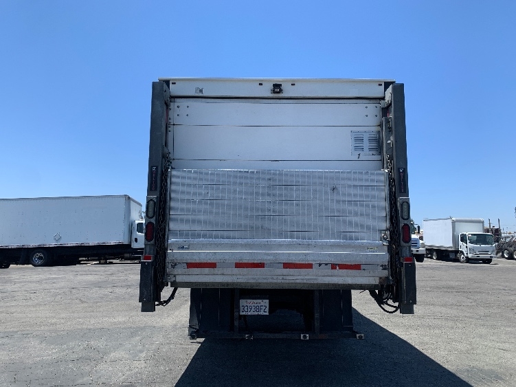 2019 Hino 268 in Torrance, CA — photo 7