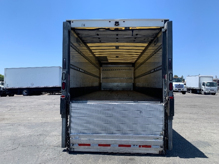 2019 Hino 268 in Torrance, CA — photo 8