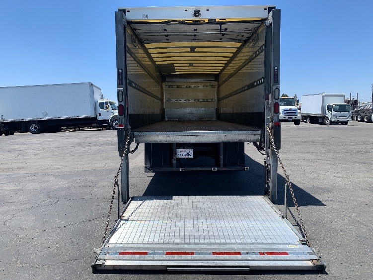 2019 Hino 268 in Torrance, CA — photo 9