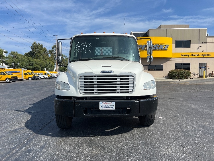 2019 Freightliner M2 106 in Torrance, CA — photo 2