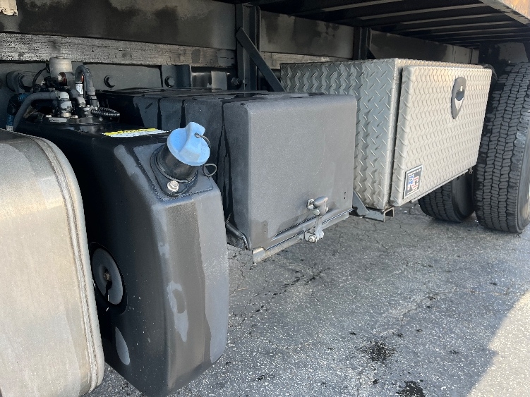 2019 Freightliner M2 106 in Torrance, CA — photo 5