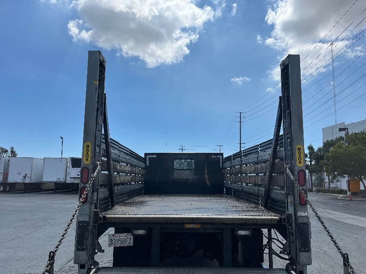 2019 Freightliner M2 106 in Torrance, CA — photo 8