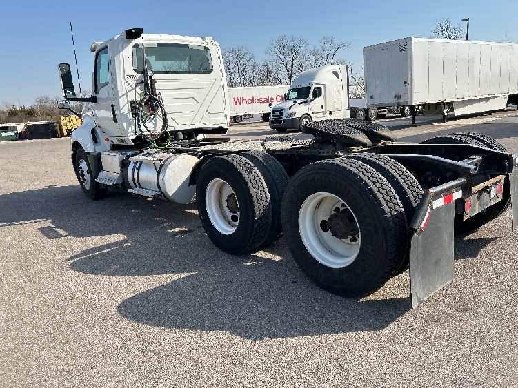 2019 International LT in Piqua, OH — photo 5