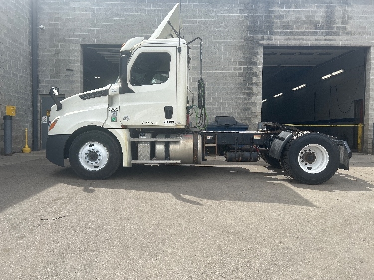 2019 Freightliner Cascadia in Elmira, NY — photo 4
