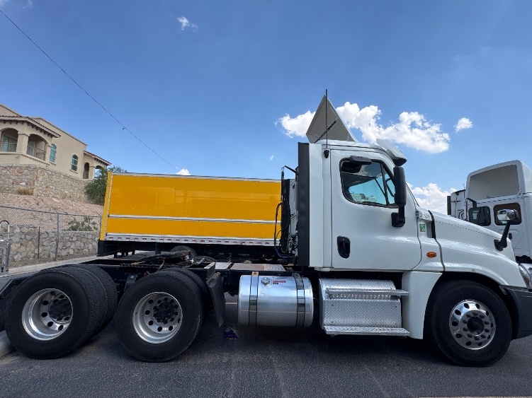 2019 Freightliner Cascadia in El Paso, TX — photo 8
