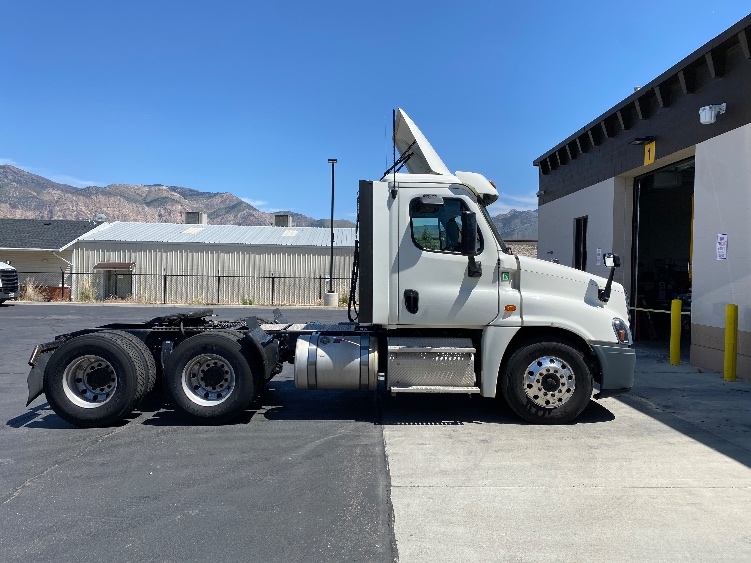 2019 Freightliner Cascadia in Ogden, UT — photo 8
