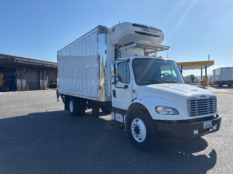 2019 Freightliner M2 106