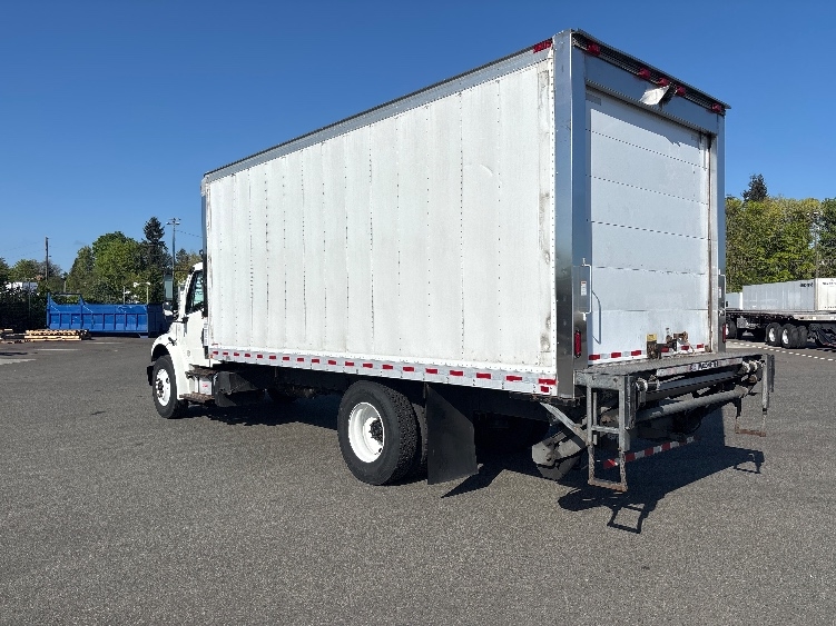 2019 Freightliner M2 106 in Everett, WA — photo 6