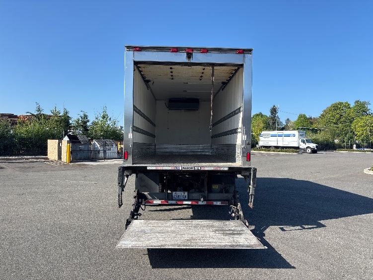 2019 Freightliner M2 106 in Everett, WA — photo 9