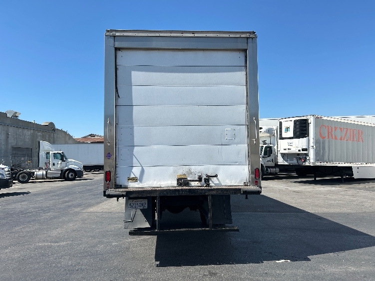 2019 Hino 268 in Torrance, CA — photo 7