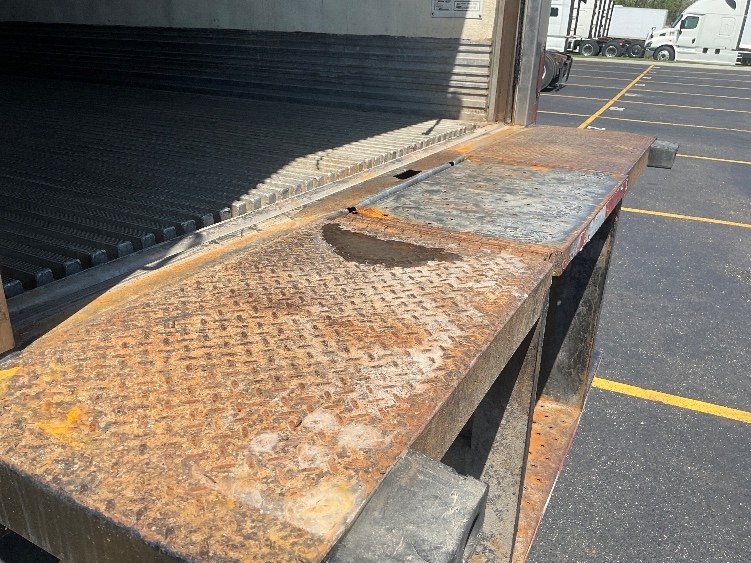 2019 Freightliner M2 106 in Akron, OH — photo 9