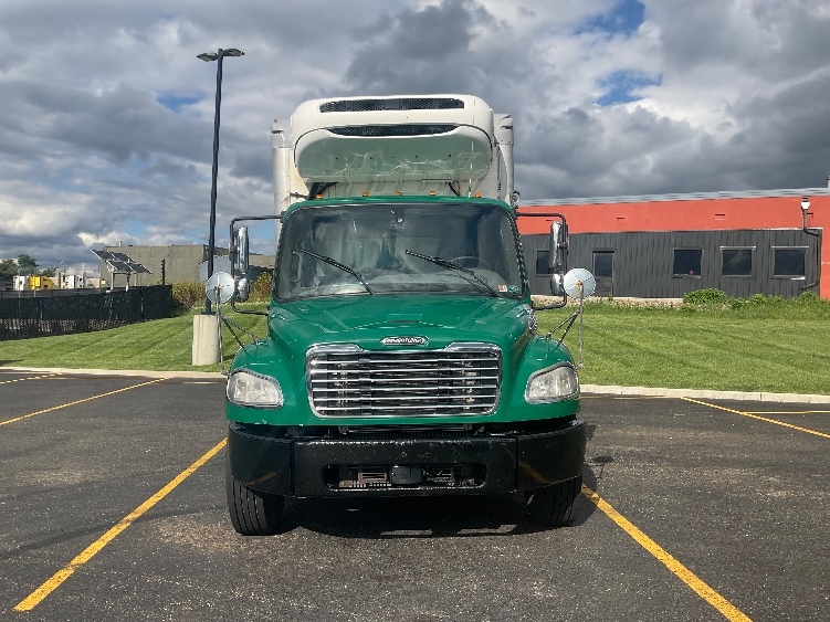 2019 Freightliner M2 106 in Akron, OH — photo 2