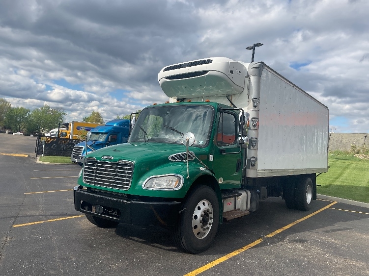 2019 Freightliner M2 106 in Akron, OH — photo 3