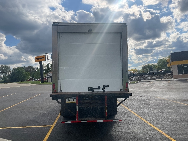 2019 Freightliner M2 106 in Akron, OH — photo 7