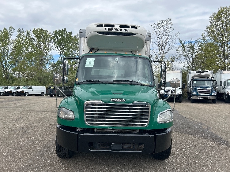 2019 Freightliner M2 106 in Akron, OH — photo 2