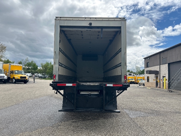 2019 Freightliner M2 106 in Akron, OH — photo 9