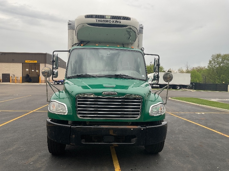 2019 Freightliner M2 106 in Akron, OH — photo 2