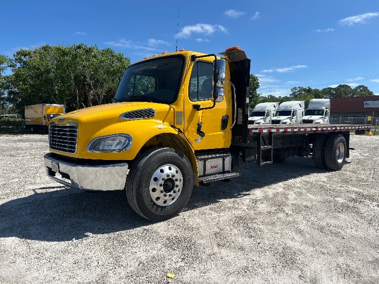 2019 Freightliner eM2 in Ocala, FL — photo 3