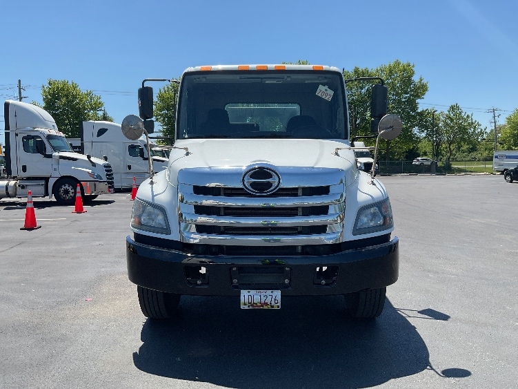 2019 Hino 268 in New Castle, DE — photo 2