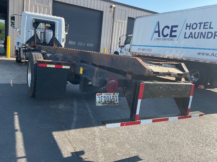 2019 Hino 268 in New Castle, DE — photo 6