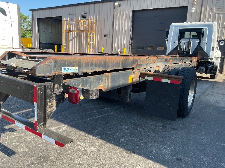 2019 Hino 268 in New Castle, DE — photo 9