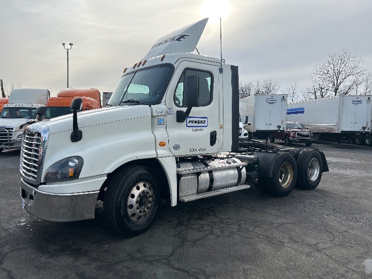 2019 Freightliner Cascadia in Obetz, OH — photo 3