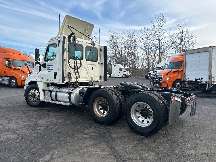 2019 Freightliner Cascadia in Obetz, OH — photo 5