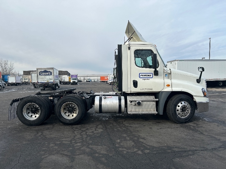 2019 Freightliner Cascadia in Obetz, OH — photo 8