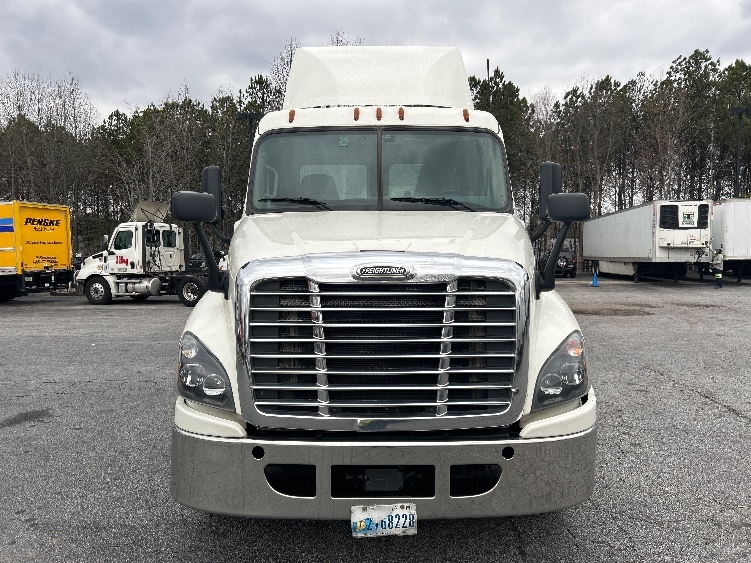 2019 Freightliner Cascadia in Atlanta (Conyers), GA — photo 2
