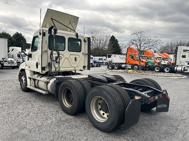 2019 Freightliner Cascadia in Atlanta (Conyers), GA — photo 5