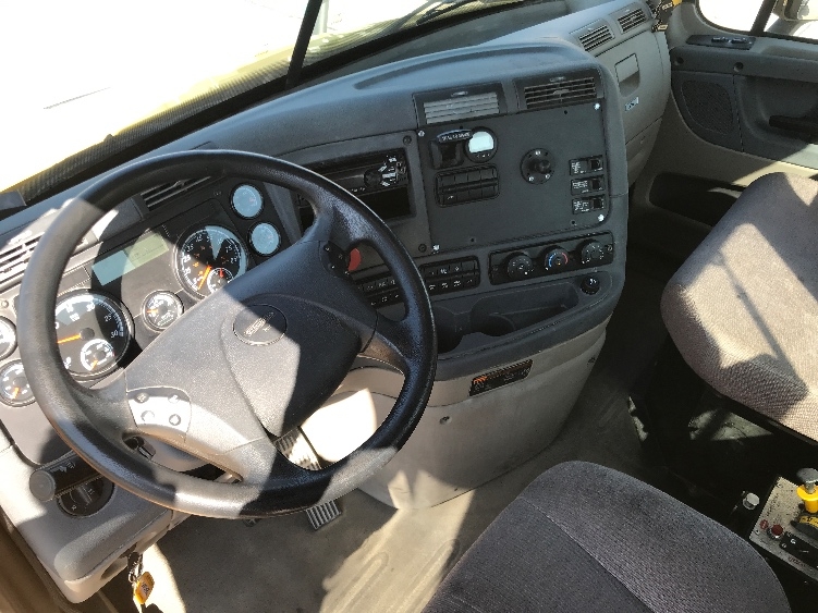 2019 Freightliner Cascadia in Houston, TX — photo 10