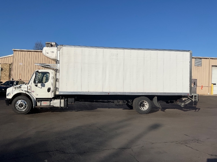 2019 Freightliner M2 106 in Bethlehem, PA — photo 4
