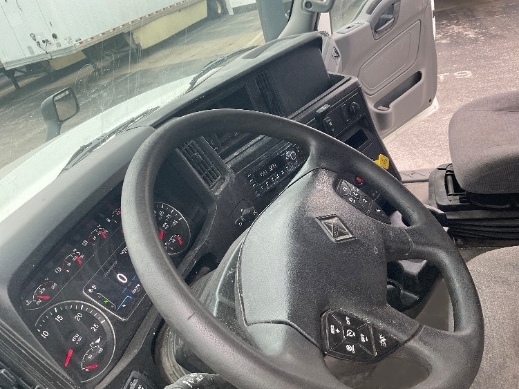 2023 International LT in Kansas City, MO — photo 10