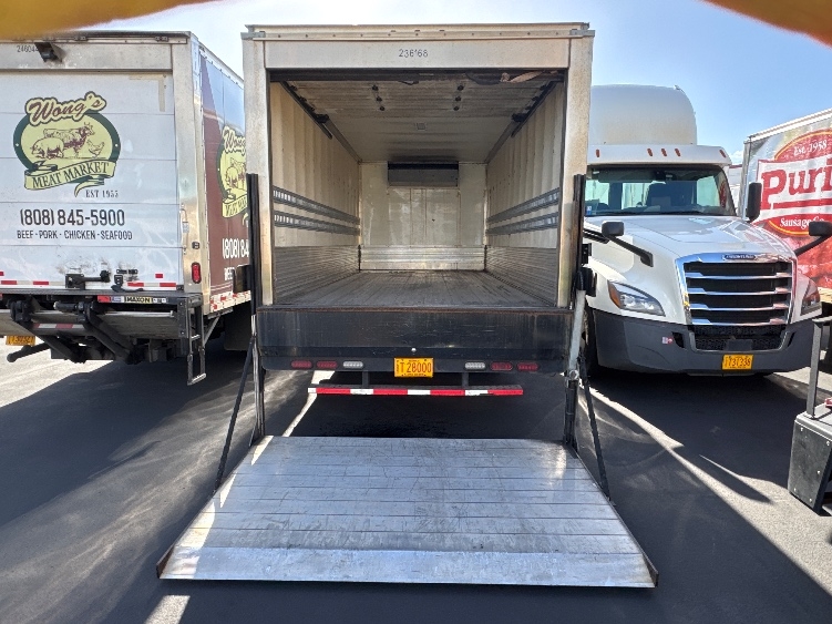 2019 Isuzu NQR in Torrance, CA — photo 9