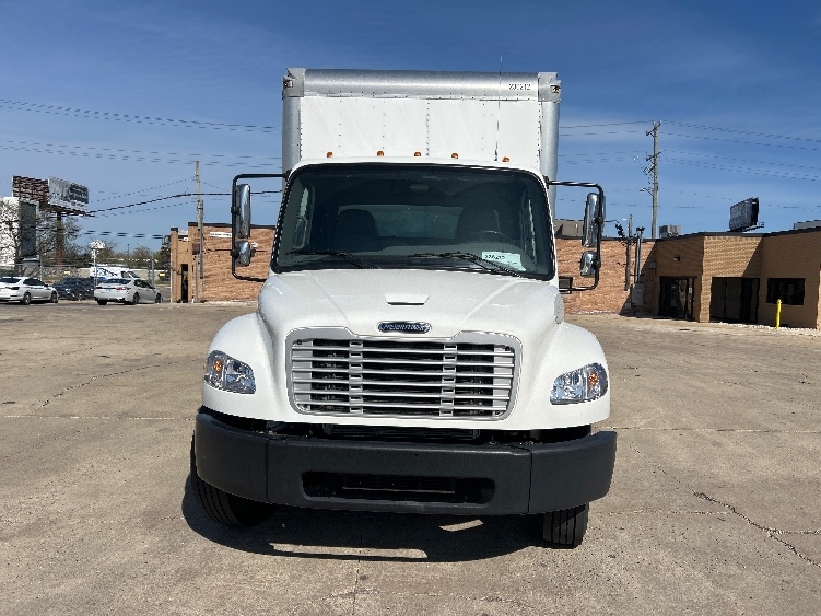 2019 Freightliner M2 106 in Chicago (Melrose Park), IL — photo 2