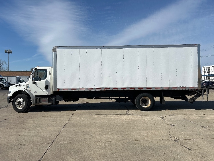 2019 Freightliner M2 106 in Chicago (Melrose Park), IL — photo 4