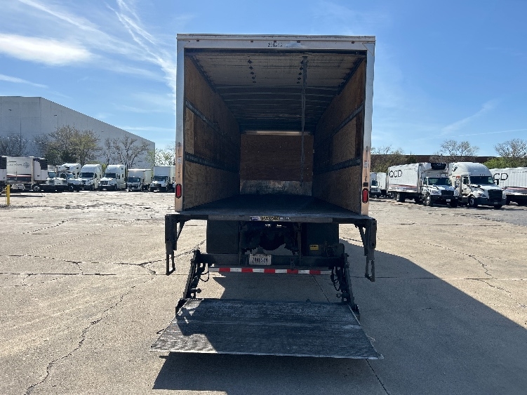 2019 Freightliner M2 106 in Chicago (Melrose Park), IL — photo 9